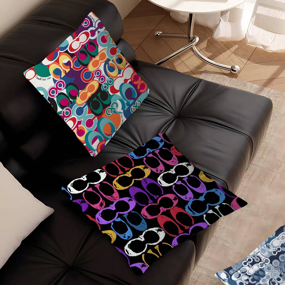 C-Coach B-Brand LOGO Cushion C - Home Textiles Inc 评论和价格